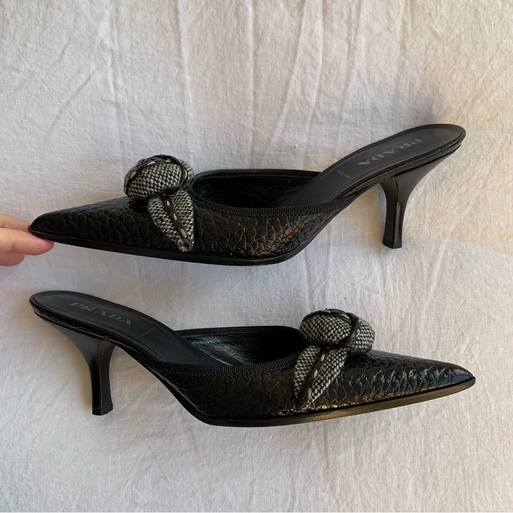Vintage Prada Tweed Rosette Flower Pebbled Leather Pointy Toe Mules Kitten Heels - Picture 4 of 11